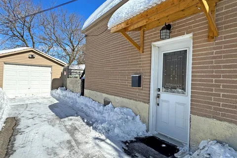 68 Nelson Street, Toronto, ON M1J 2V7
