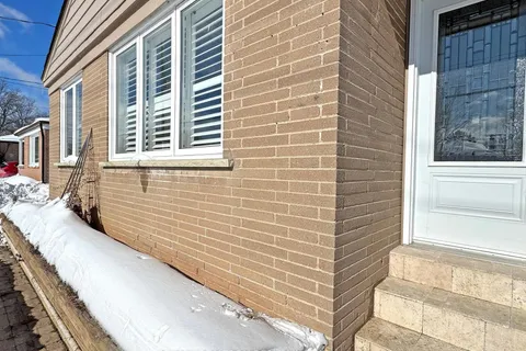 68 Nelson Street, Toronto, ON M1J 2V7