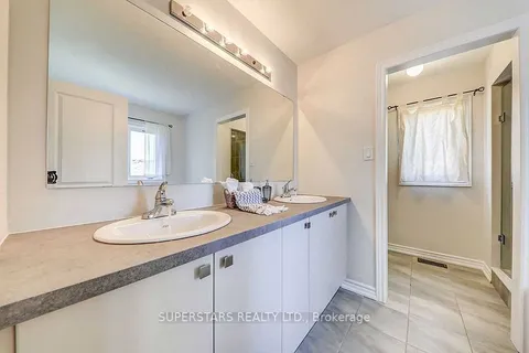 62 Ireland Street, Clarington, ON L1C 4T9