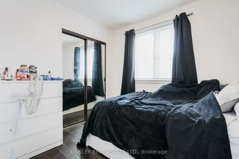 11 Trinnell Boulevard, Toronto, ON M1L 1S4