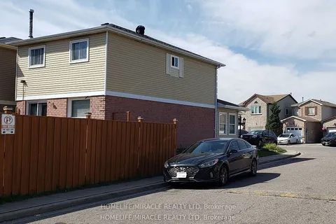 131 Plumrose Pathway, Toronto, ON M1B 4B6