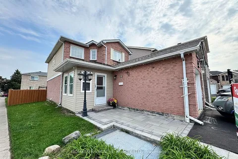 131 Plumrose Pathway, Toronto, ON M1B 4B6