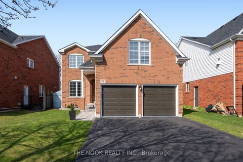 90 Gartshore Drive, Whitby, ON L1P 1N8