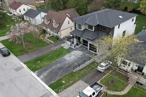 1988 Royal Road, Pickering, ON L1V 1Y2