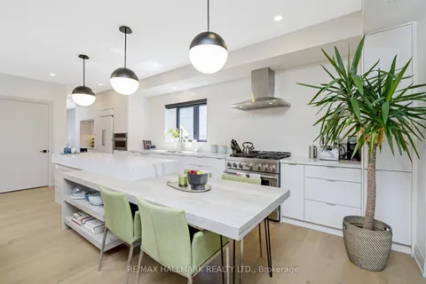 68 Harewood Avenue, Toronto, ON M1M 2R3