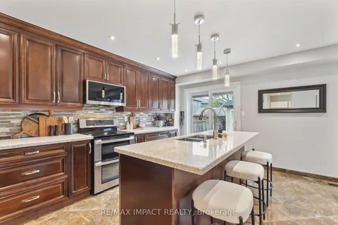 184 Shipway Avenue, Clarington, ON L1B 1N1