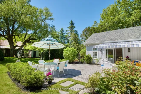 8298 Grasshopper Park Road, Clarington, ON L1C 6A9