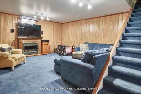 8298 Grasshopper Park Road, Clarington, ON L1C 6A9