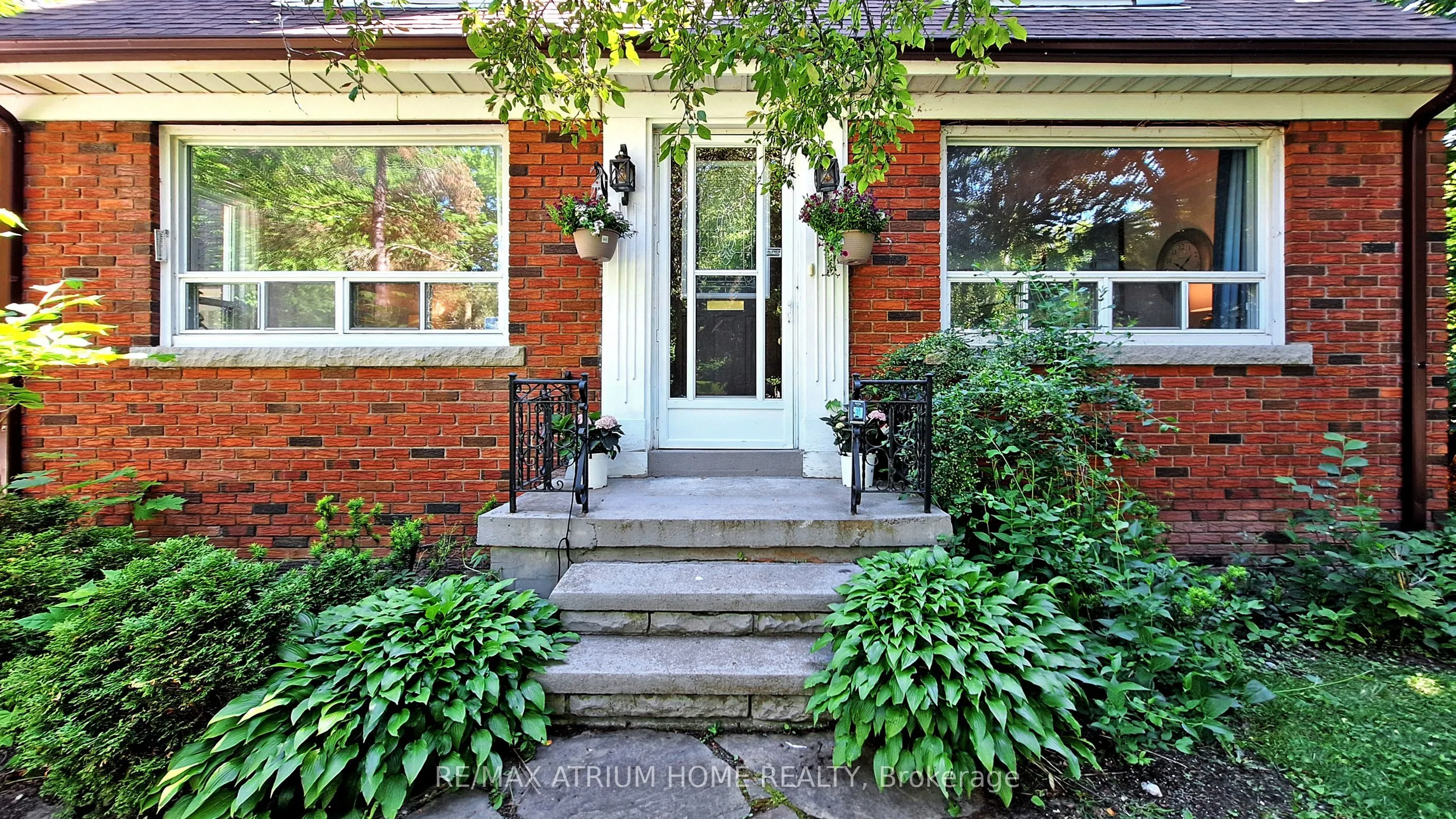 53 Pine Ridge Drive, Toronto, ON M1M 2X6