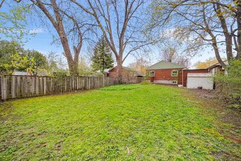 7 Kecala Road, ON M1P 1K5