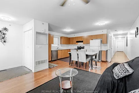 32 St Dunstan Drive, ON M1L 2V3