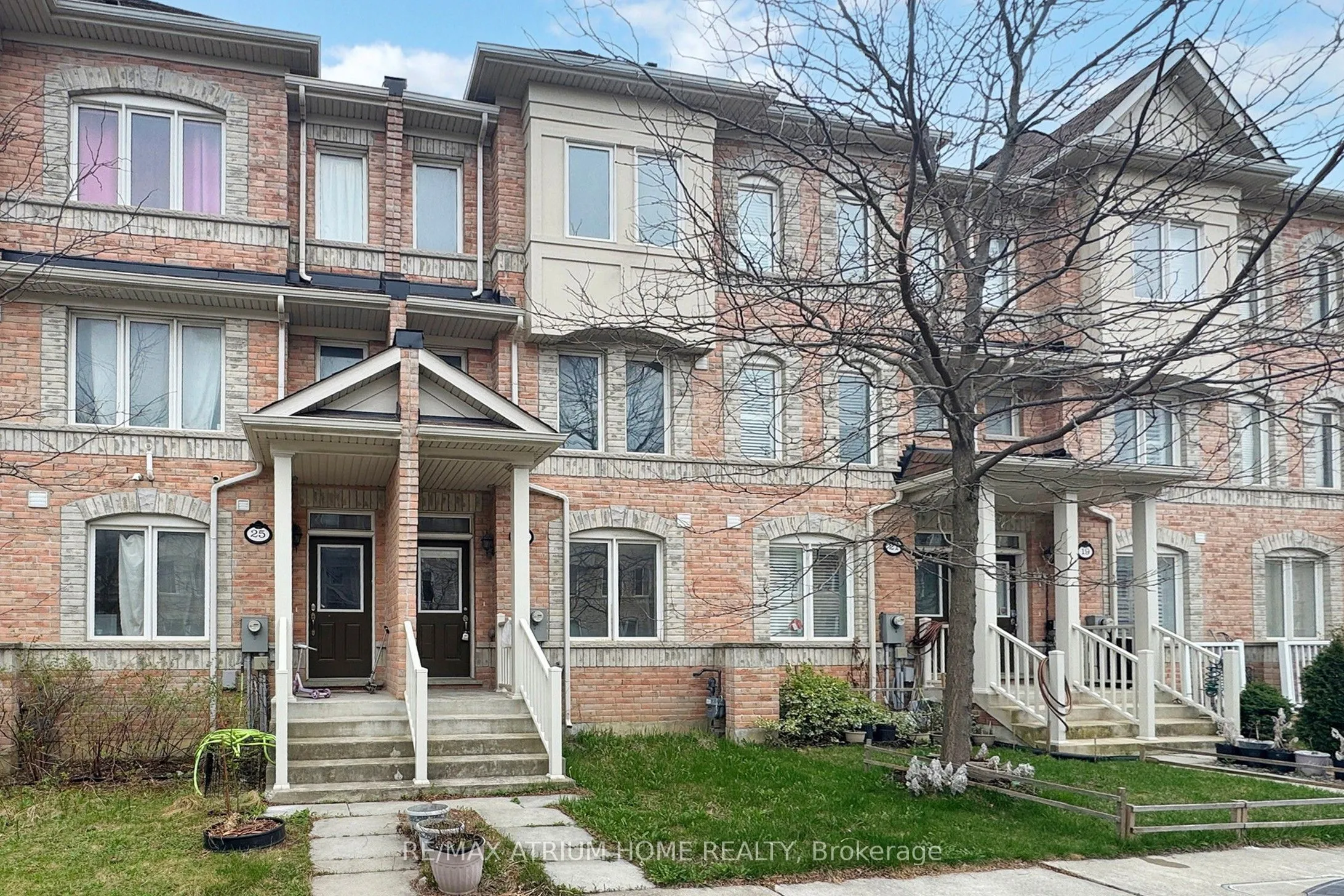 23 De Jong Street, Toronto, ON M1P 0C1
