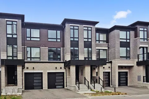 6 Lake Trail Way, Whitby, ON L1M 0M3