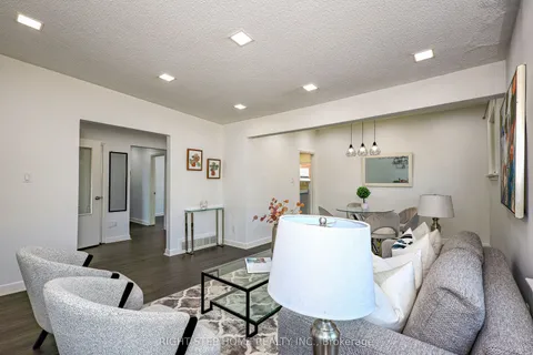 137 Benleigh Drive, Toronto, ON M1H 1K4