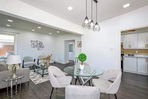 137 Benleigh Drive, Toronto, ON M1H 1K4