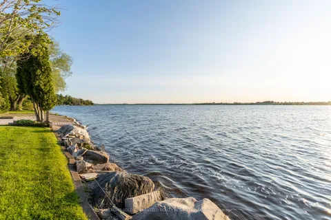 592 Fralicks Beach Road, ON L9L 1B6