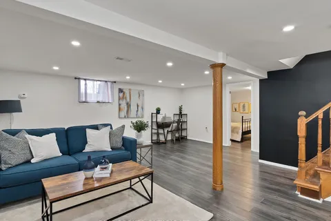 1005 Walton Boulevard, ON L1N 3G8