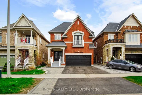 6 Mt Pleasant Avenue, Whitby, ON L1N 0C8