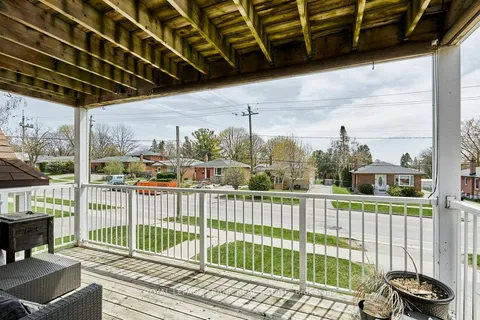 706 Dunlop Street, Whitby, ON L1N 1V5