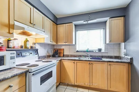706 Dunlop Street, Whitby, ON L1N 1V5