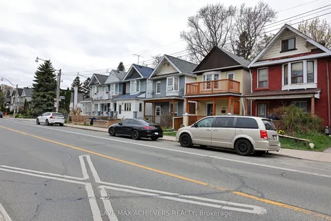 1820 Dundas Street, Toronto, ON M4L 1M5