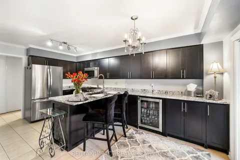 18 Steinway Drive, ON L9L 1V2