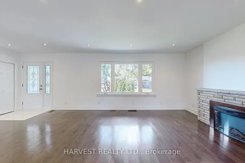 47 Commons Drive, Toronto, ON M1T 1E3