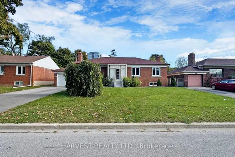 47 Commons Drive, Toronto, ON M1T 1E3