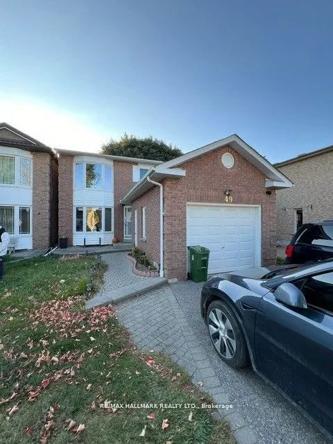 49 Halfmoon Square, Toronto, ON M1C 3V4