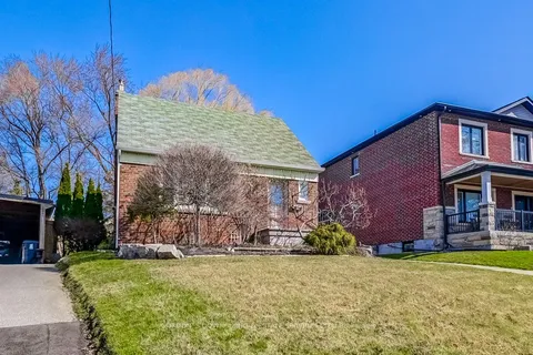 6 Holswade Road, Toronto, ON M1L 2G2