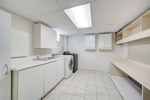 326 Jaybell Grove, Toronto, ON M1C 2X5