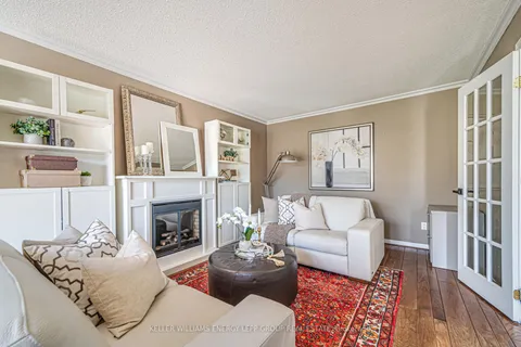 32 Farrow Crescent, Ajax, ON L1S 4W6