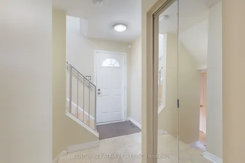 600 Stonebridge Lane, Pickering, ON L1W 3B3