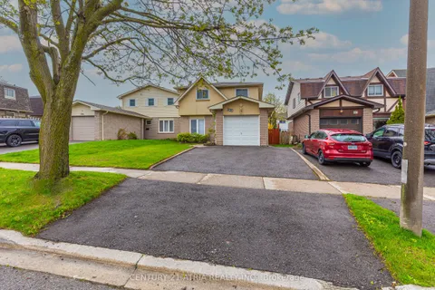 600 Stonebridge Lane, Pickering, ON L1W 3B3