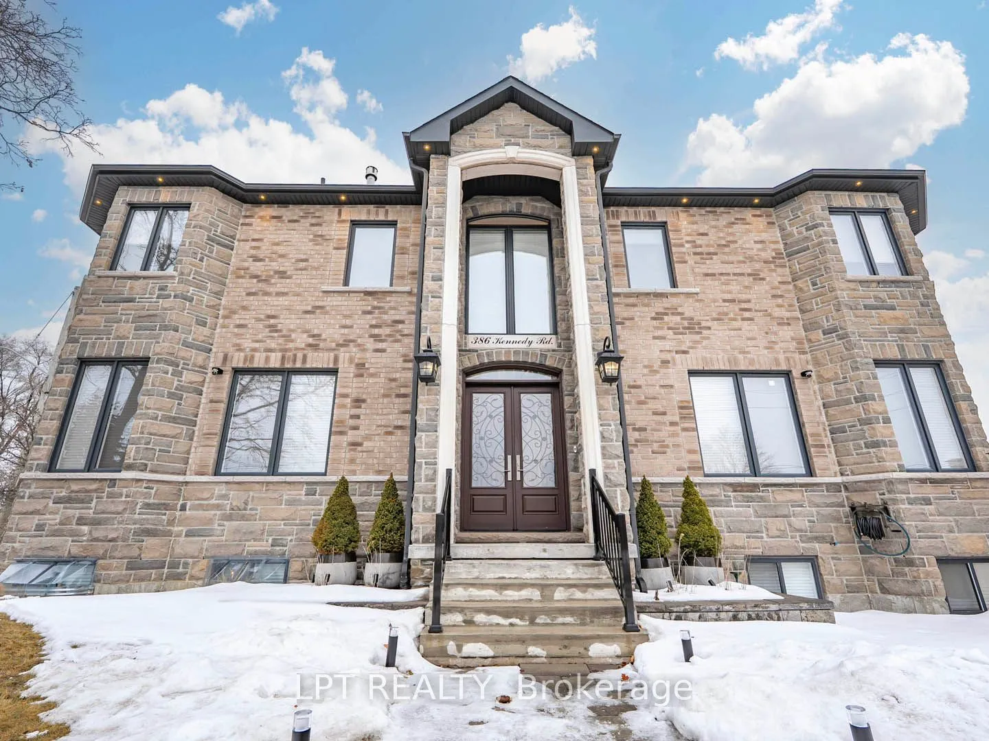 386 Kennedy Road, ON M1K 2A6