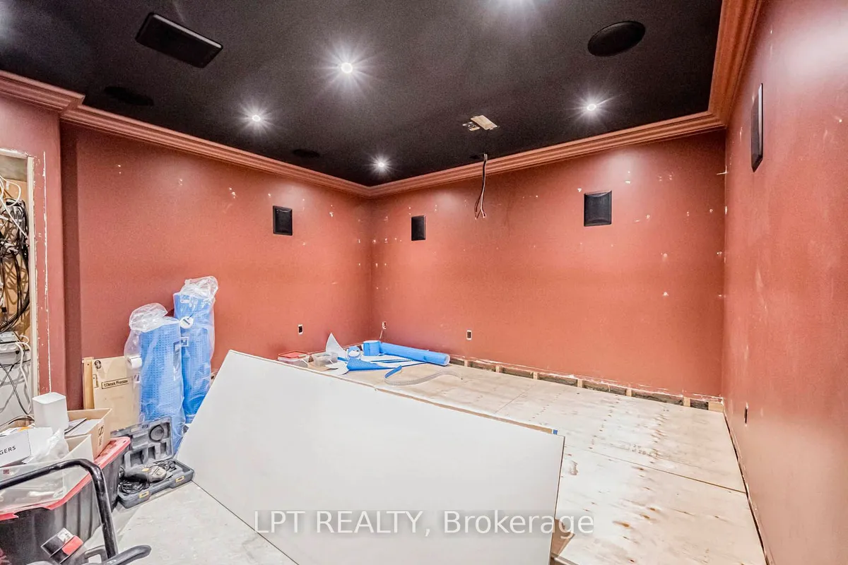 386 Kennedy Road, ON M1K 2A6