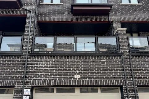 35 Steamboat Way, Whitby, ON L1N 0M6