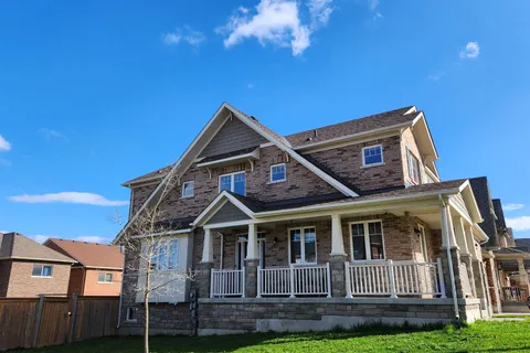 2383 Dobbinton Street, Oshawa, ON L1L 0L4