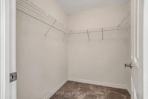2091 Hallandale Street, Oshawa, ON L1H 8L7