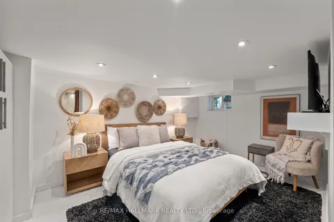 13 Woodfield Road, Toronto, ON M4L 2W4