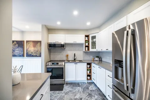 12 Fulton Crescent, Whitby, ON L1R 2C9