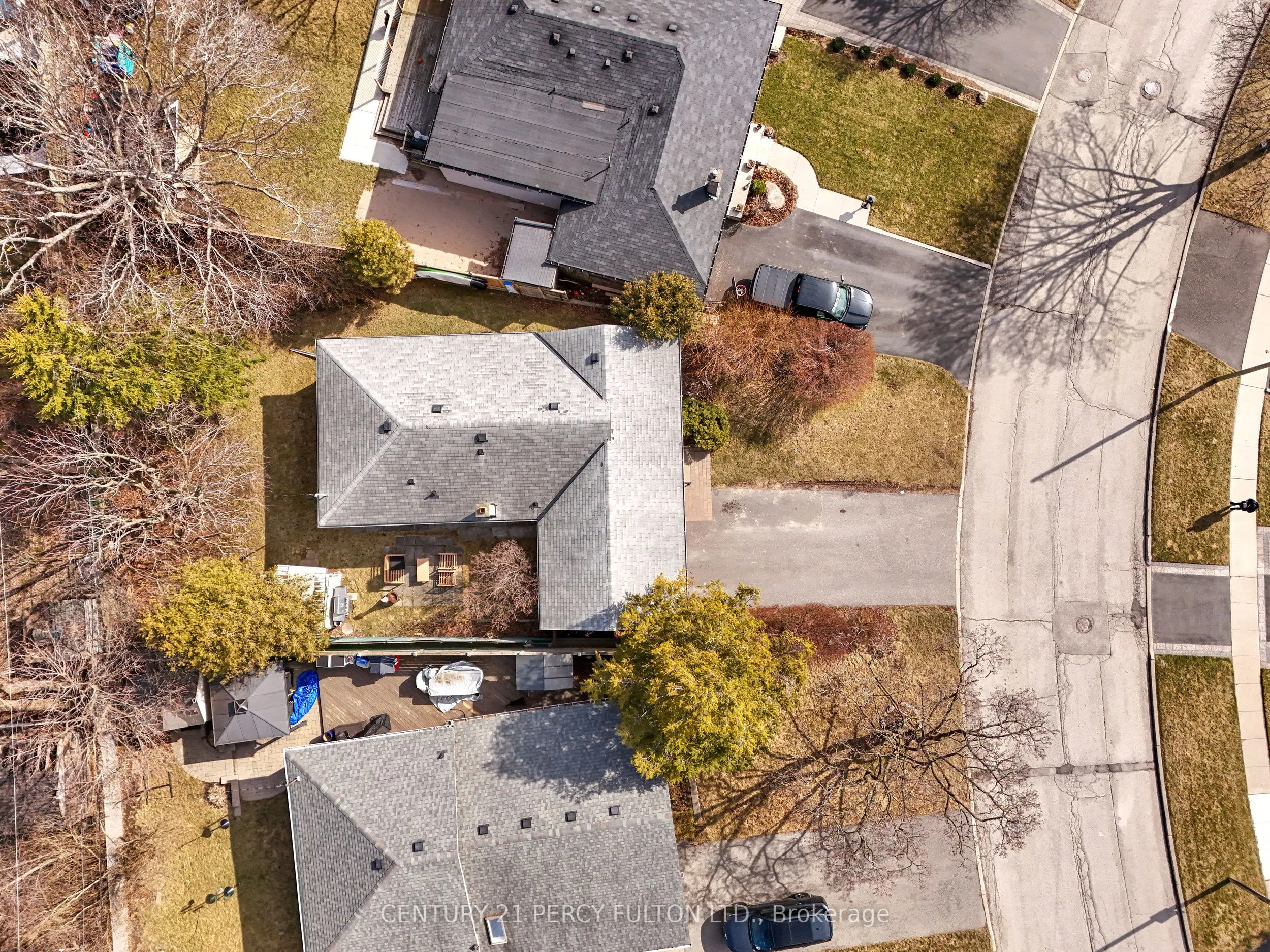 893 Douglas Avenue, ON L1W 1N7