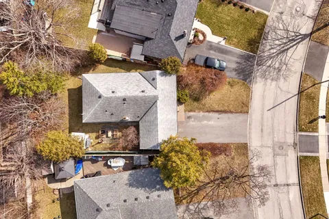 893 Douglas Avenue, ON L1W 1N7