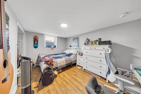 893 Douglas Avenue, ON L1W 1N7