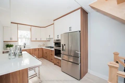 18 Connaught Avenue, ON M4L 2V9