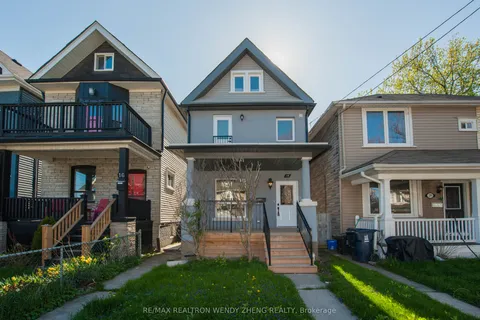 18 Connaught Avenue, ON M4L 2V9