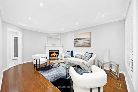 7 Annie Crescent, Ajax, ON L1T 3X6
