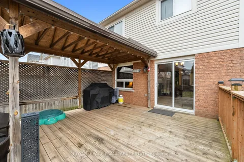 42 Childs Court, Clarington, ON L1C 5P2