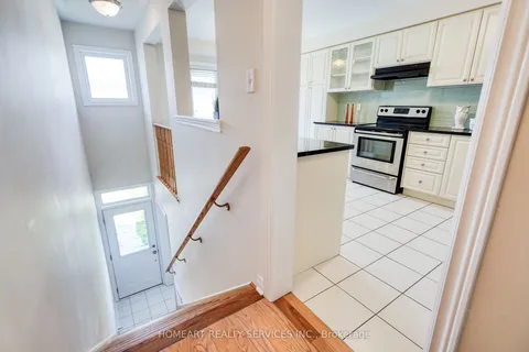 1035 Ellesmere Road, Toronto, ON M1P 2X1