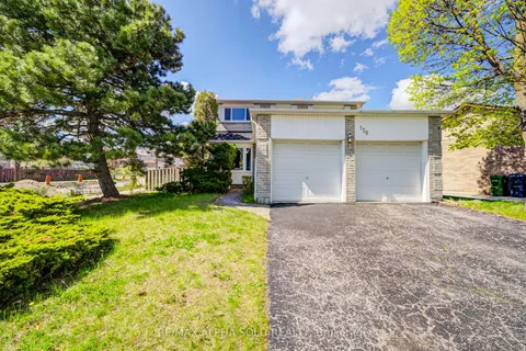 158 Ingleton Boulevard, Toronto, ON M1V 1Z8